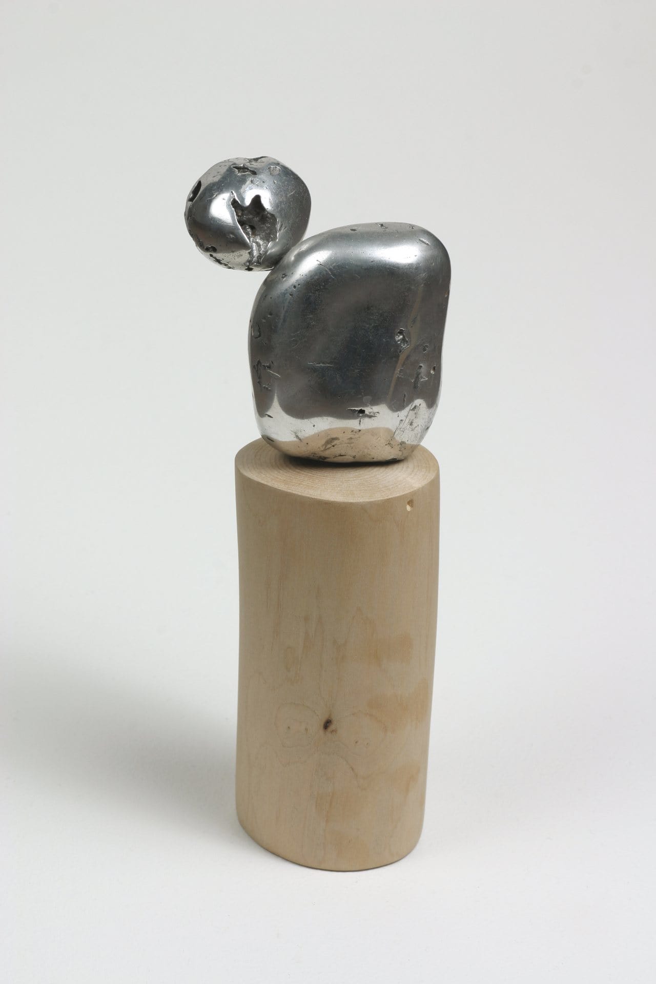 Contacto — sculpture by Luis Andrés Gleixner